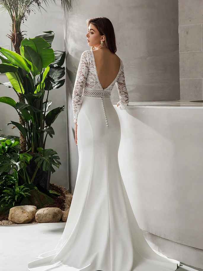 Looking for a dress - 1