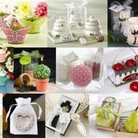 Re: wine/champs/welcome drinks what r u all having? and how much of each??