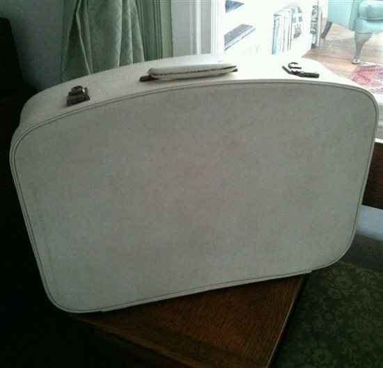 Vintage Cream Suitcase £20