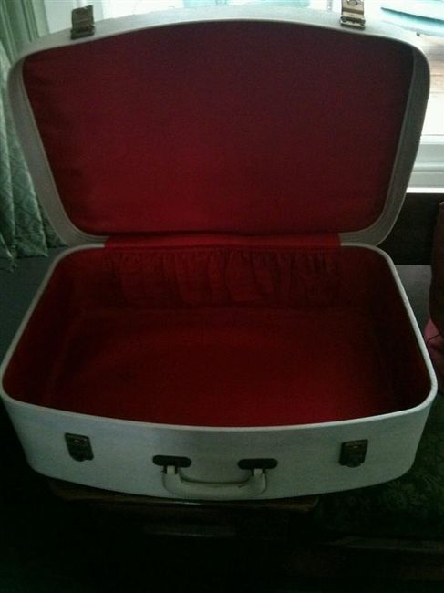 Vintage Cream Suitcase £20