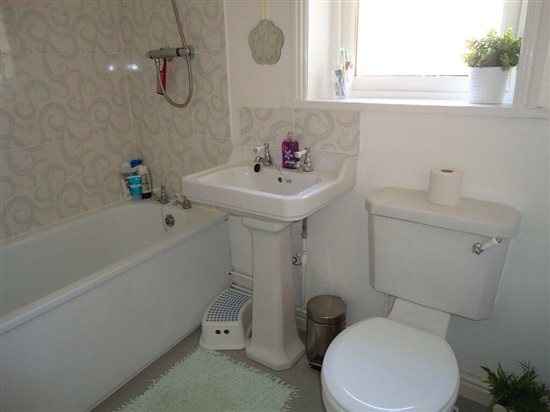 Re: Another house post - flash your bathrooms please...