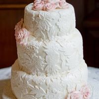 Re: FLASH ME YOUR WEDDING CAKES!
