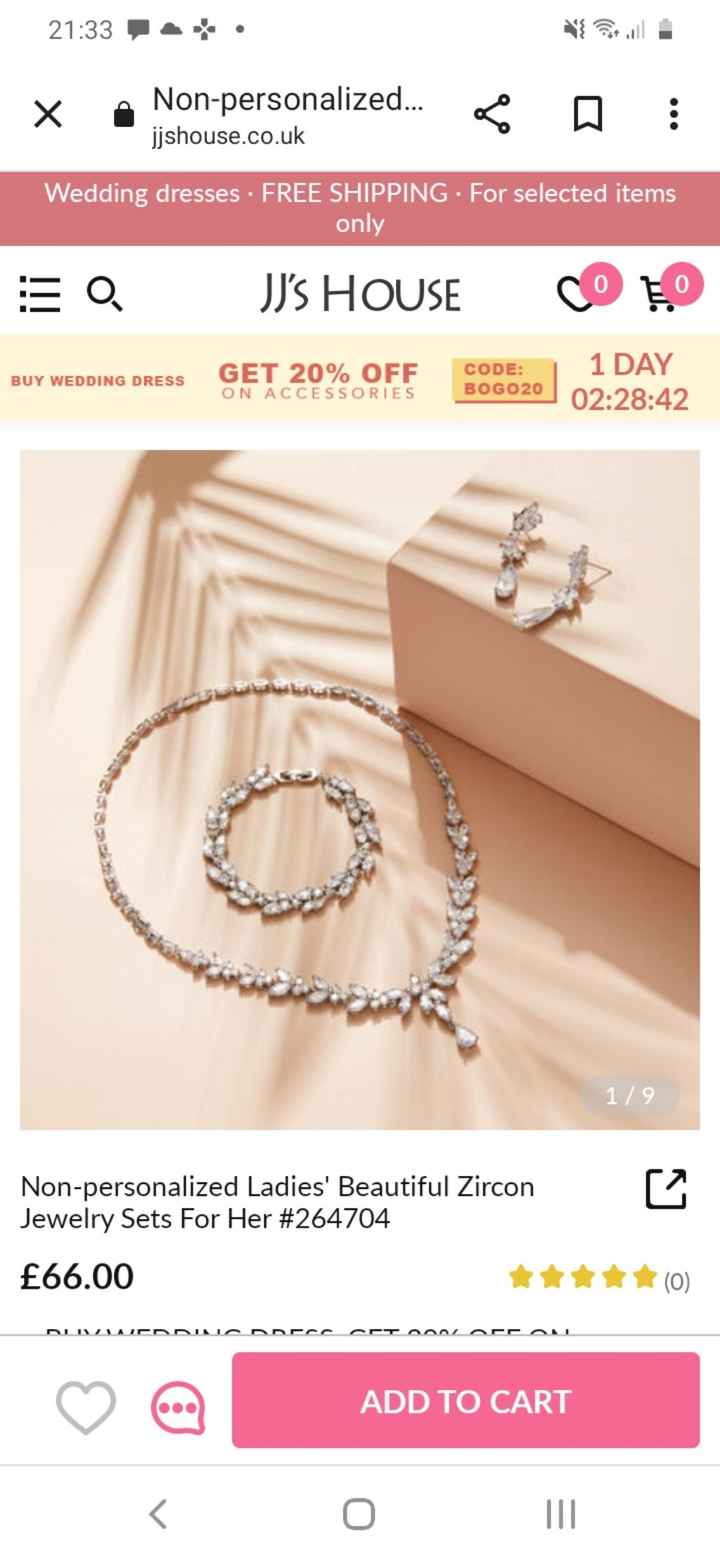 What type of necklace/earrings - 2