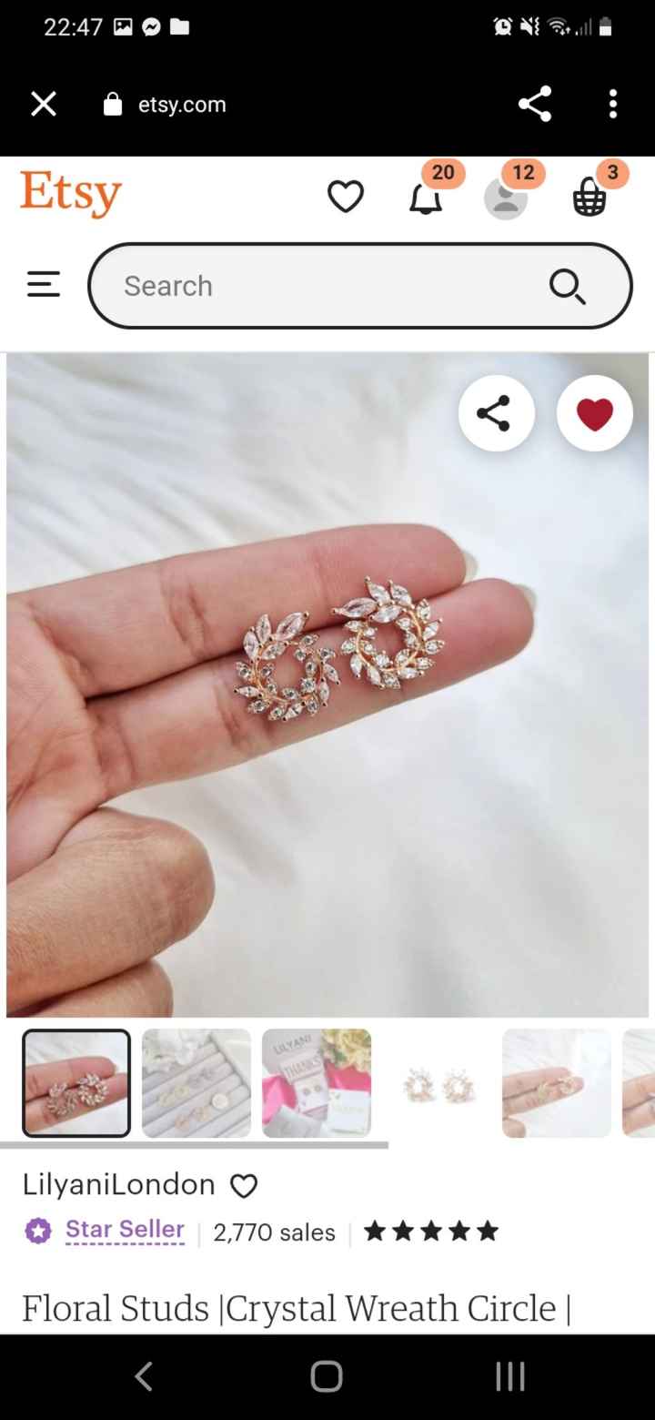 What type of necklace/earrings - 3