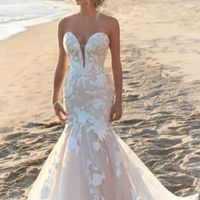 What type of necklace/earrings - 1