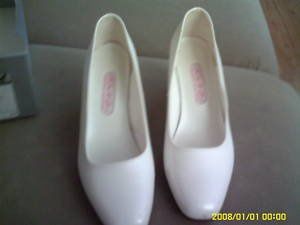 Re: New or Nearly New Wedding Shoes- Size 5