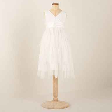 Aww my beautiful flower girl **flash**