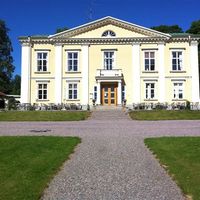 I'll be a Mrs 2 weeks today so *mega flashy*