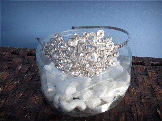 *sold* NEW SILVER SIDE TIARA - SWIRL DIAMANTE DESIGN - COST £95 - STUNNING!