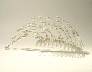 Re: Tiara - Half Hairband thingy????