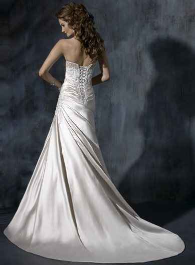 Dress wobbles - Opinions please :( Flash!