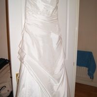 Should i wear a necklace? Advice please!