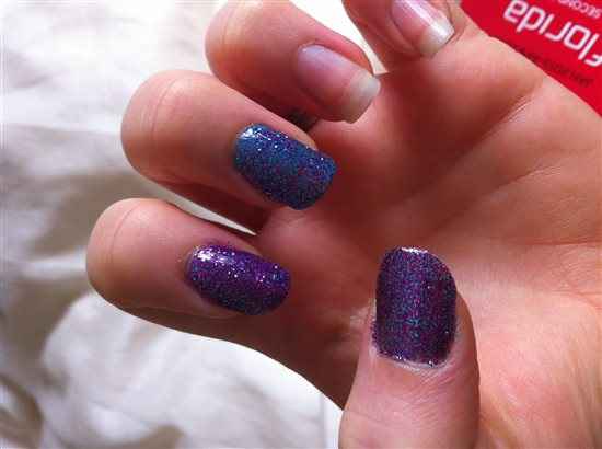 Re: Help please! Glitter nail varnish...