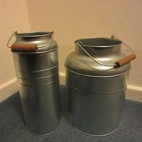 Miscellany of wedding items (still to sell: cream vases, metal urns, navy pageboy suit and pink/navy