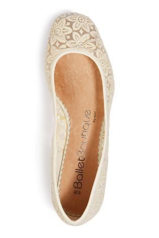 Re: Struggling with shoes for the wedding