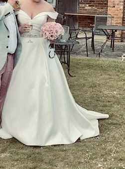 Help me find this dress ! - 1