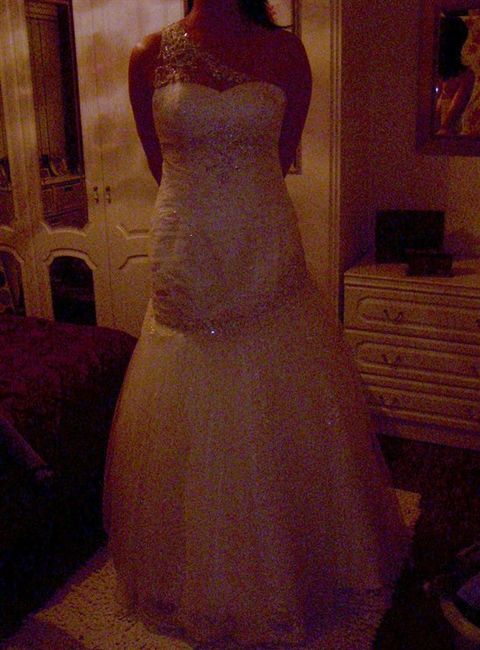 Re: anyone orderered their wedding dress from china recently?? pics please!!!!!