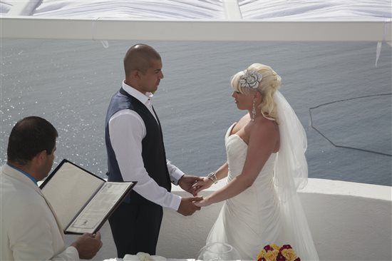 Back from my amazing Santorini wedding!!... :) Loved it! (Falshes) xx