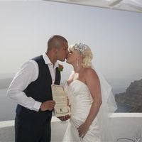 Back from my amazing Santorini wedding!!... :) Loved it! (Falshes) xx
