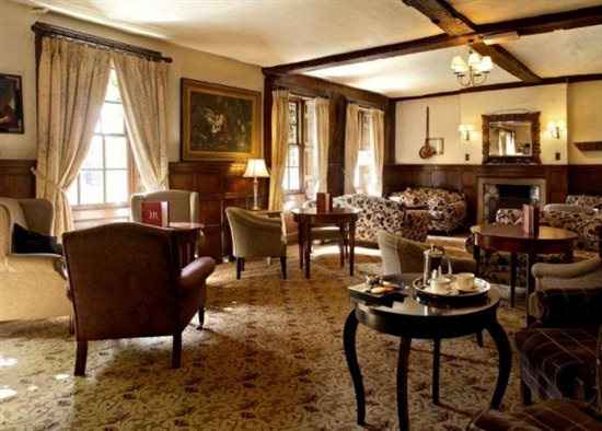 Re: Anyone else had/having a very small wedding?