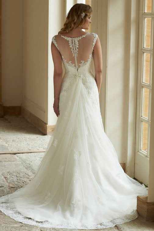 Re: I had to show someone my dress *flashes*