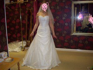 me in my dress **FLASH********  help with jewellery please