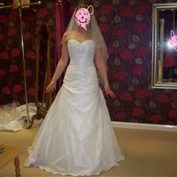 me in my dress **FLASH********  help with jewellery please