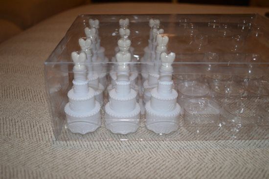 Re: Vintage style items inc rose garlands & decs, china, frames, candles, etc