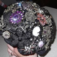 Re: Anyone making button/brooch bouquets?