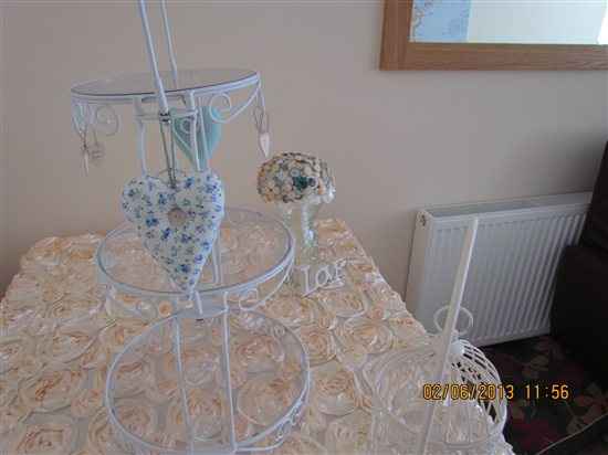 Linens and Decorations *Flash*