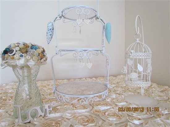 Linens and Decorations *Flash*