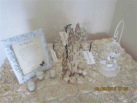 Linens and Decorations *Flash*