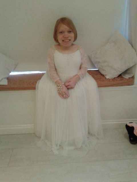 Re: How would you describe your dress? Include *flashes* if you want!