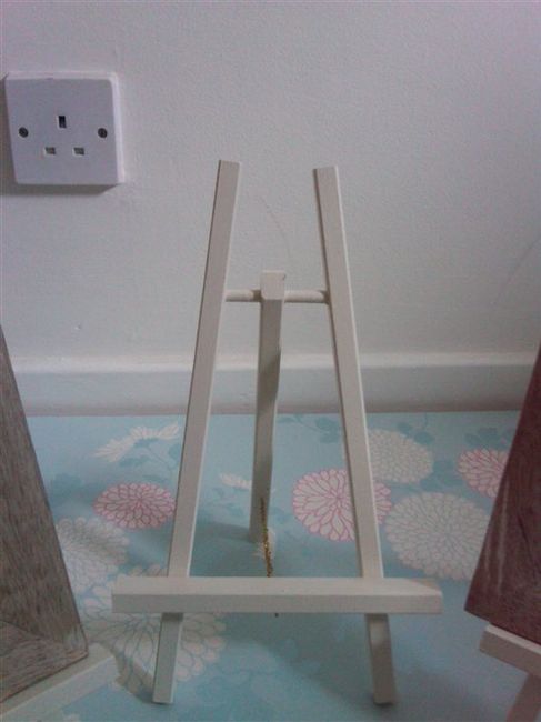 **NOW ALL SOLD** 12 IVORY MINI EASELS AND FRAMES  **Perfect for menus or table numbers**
