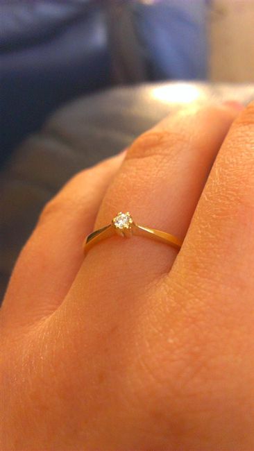 Re: Engagement ring *flash*, anyone else want to join in? :)