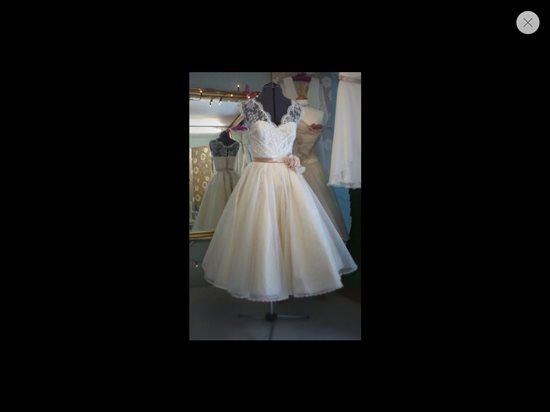 Re: How can I find these dresses?  Can anyone help?