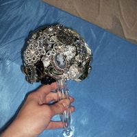 FOR ALL THE BROOCH BOUQUET BRIDES ***UPDATED WITH A FLASH WHAT DO YOU ALL THINK?***