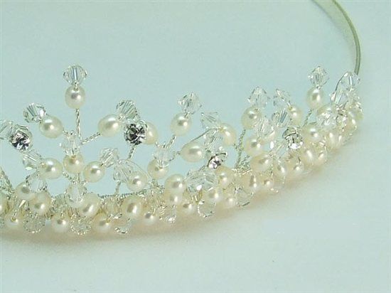*BRAND NEW* Handmade Freshwater Pearl, Diamonte & Crystal Tiara