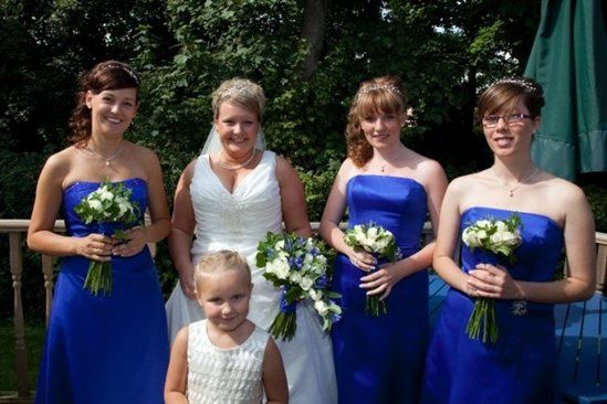 Size18-20 Ronald Joyce Wedding Dress - with straps! £750 ovno