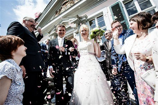 Re: 9th May Wedding Flash, the pictures have arrived