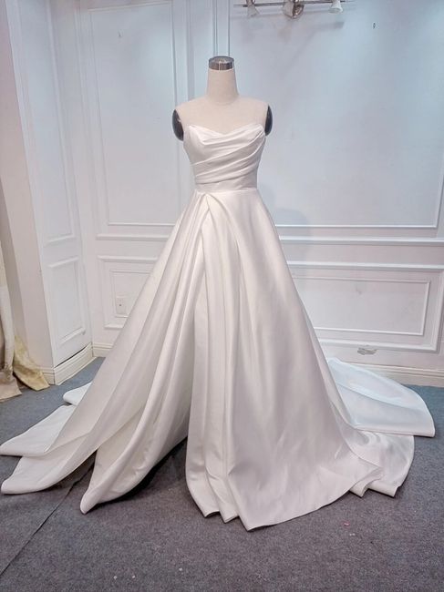 Order custom wedding dress for the bride. - 1