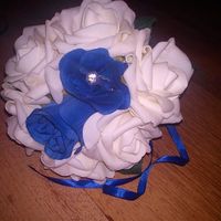 I have just made my bridesmaids and flower girls bouquets!! **flash**