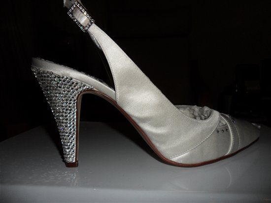 Re: Hit me with your shoes!!