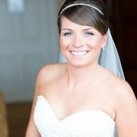 Re: Joyce Jackson Wedding Veil and Tiara For Sale