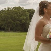 Re: Joyce Jackson Wedding Veil and Tiara For Sale