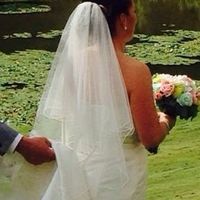 Re: Joyce Jackson Wedding Veil and Tiara For Sale