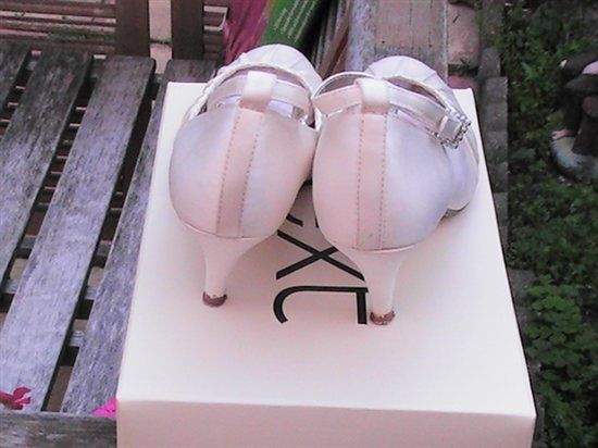 Re: Bride + Bridesmaids Dresses