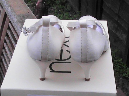 Re: Bride + Bridesmaids Dresses