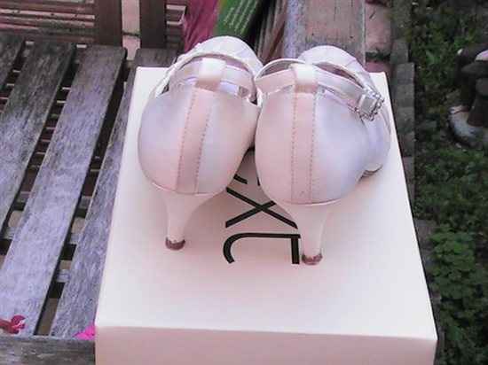 Re: Bride + Bridesmaids Dresses