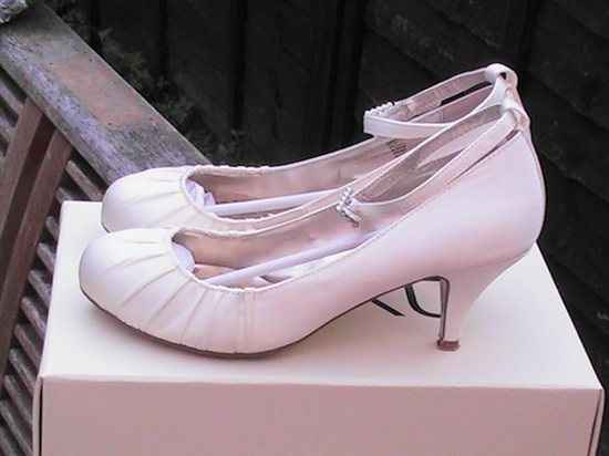 Re: Bride + Bridesmaids Dresses